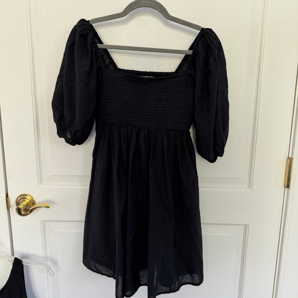 Abercrombie‎ & Fitch Smocked Mini Dress Womens SMALL Black Puff Sleeve